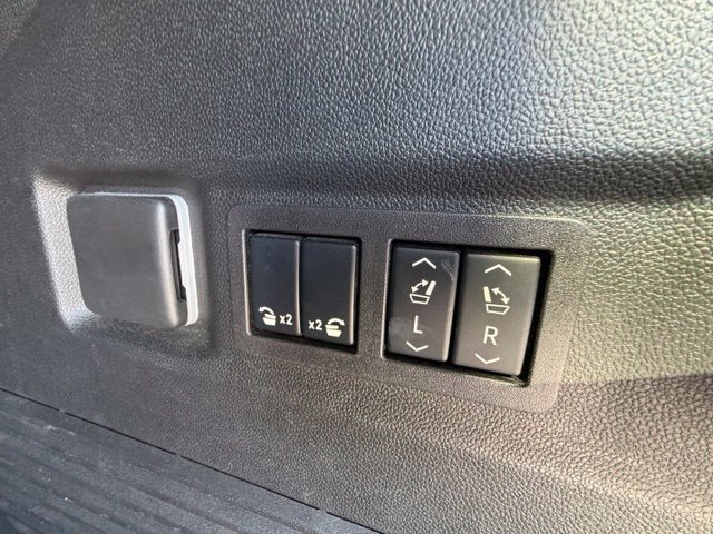 Used 2025 GMC Yukon Elevation RWD image 27