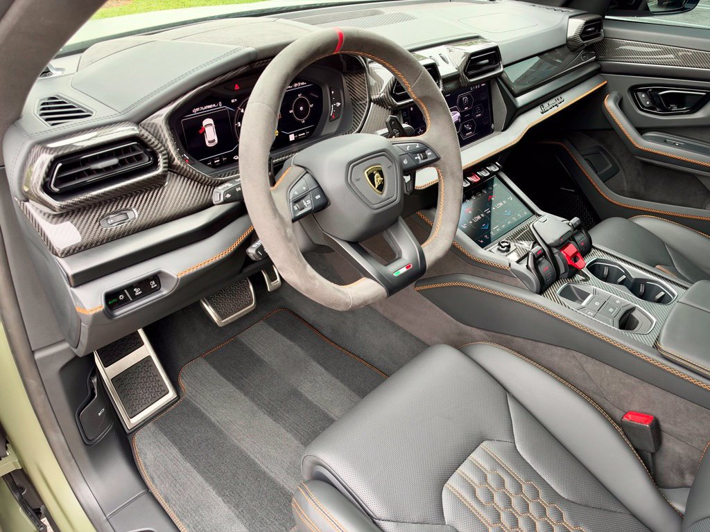 Used 2025 Lamborghini Urus SE AWD/4WD image 17