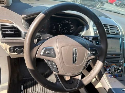 Used 2018 Lincoln MKZ Reserve FWD image 14