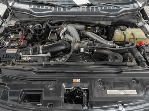 Used 2020 Ford F250 Lariat w/ Lariat Value Package AWD/4WD image 53