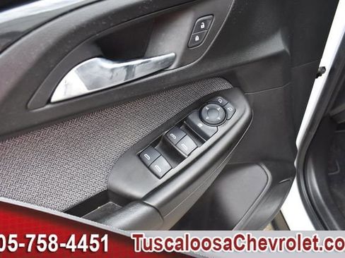 Used 2023 Chevrolet TrailBlazer LT w/ Convenience Package FWD image 17