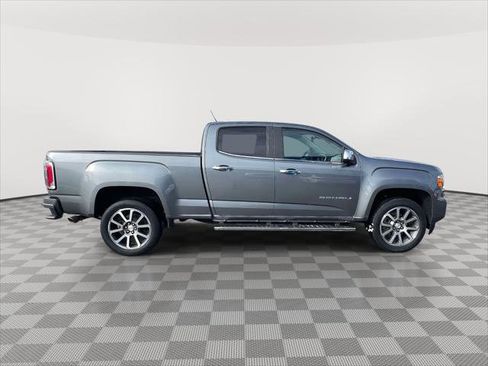 Used 2022 GMC Canyon Denali image 4