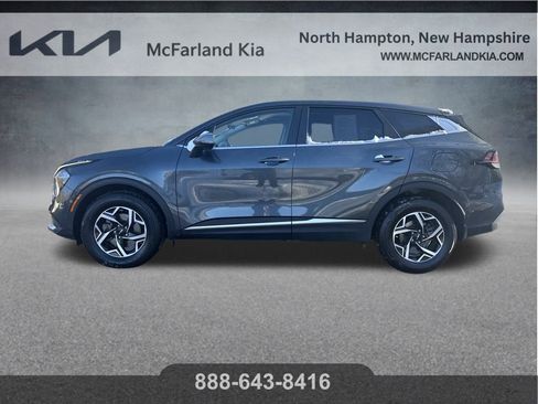 Used 2023 Kia Sportage LX image 4