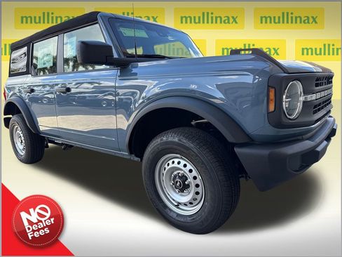 New 2025 Ford Bronco 4-Door image 1