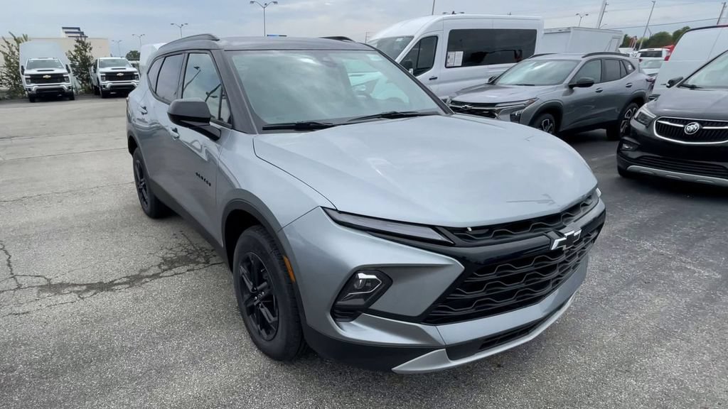 New 2026 Chevrolet Blazer LT w/ Convenience Package FWD image 4