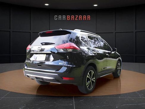 Used 2019 Nissan Rogue SV w/ Premium Package image 6