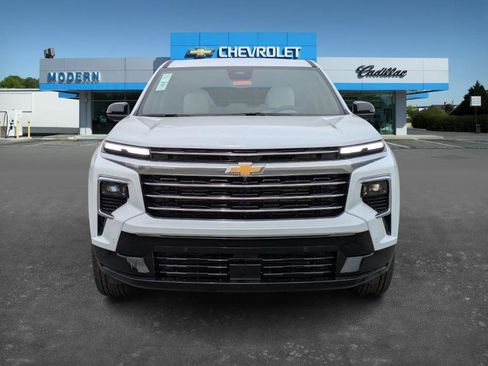 New 2026 Chevrolet Traverse High Country image 2