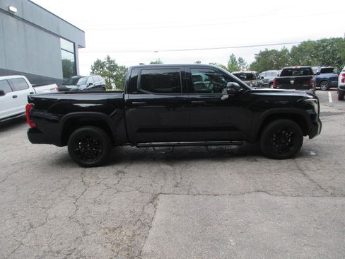 Used 2025 Toyota Tundra SR5 w/ SR5 Premium Package AWD/4WD image 6