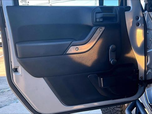 Used 2014 Jeep Wrangler Sport image 22