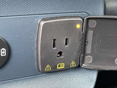 Certified 2023 Ford Maverick Tremor AWD/4WD image 12