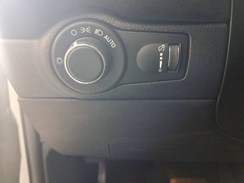 Used 2023 Dodge Durango R/T w/ Hemi Orange Plus Package image 13