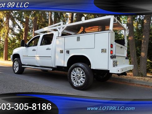 Used 2014 GMC Sierra 3500 Denali w/ Suspension Package, Off-Road AWD/4WD image 11