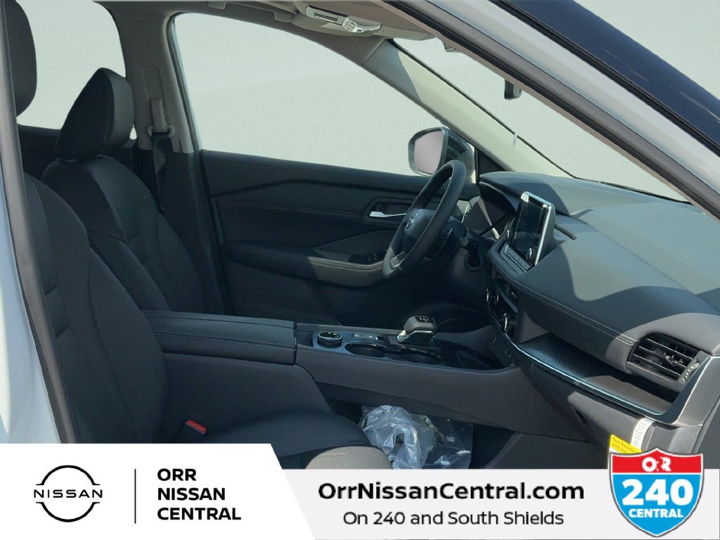 New 2026 Nissan Rogue Dark Armor AWD/4WD image 11