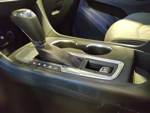 Used 2021 Chevrolet Equinox LT w/ LPO, Floor Liner Package image 26