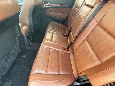 Used 2013 Jeep Grand Cherokee Overland w/ Advance Technology Group image 29