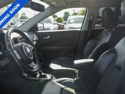 Used 2019 Jeep Compass Latitude FWD image 22