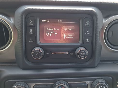 Used 2021 Jeep Wrangler Unlimited Sport image 19