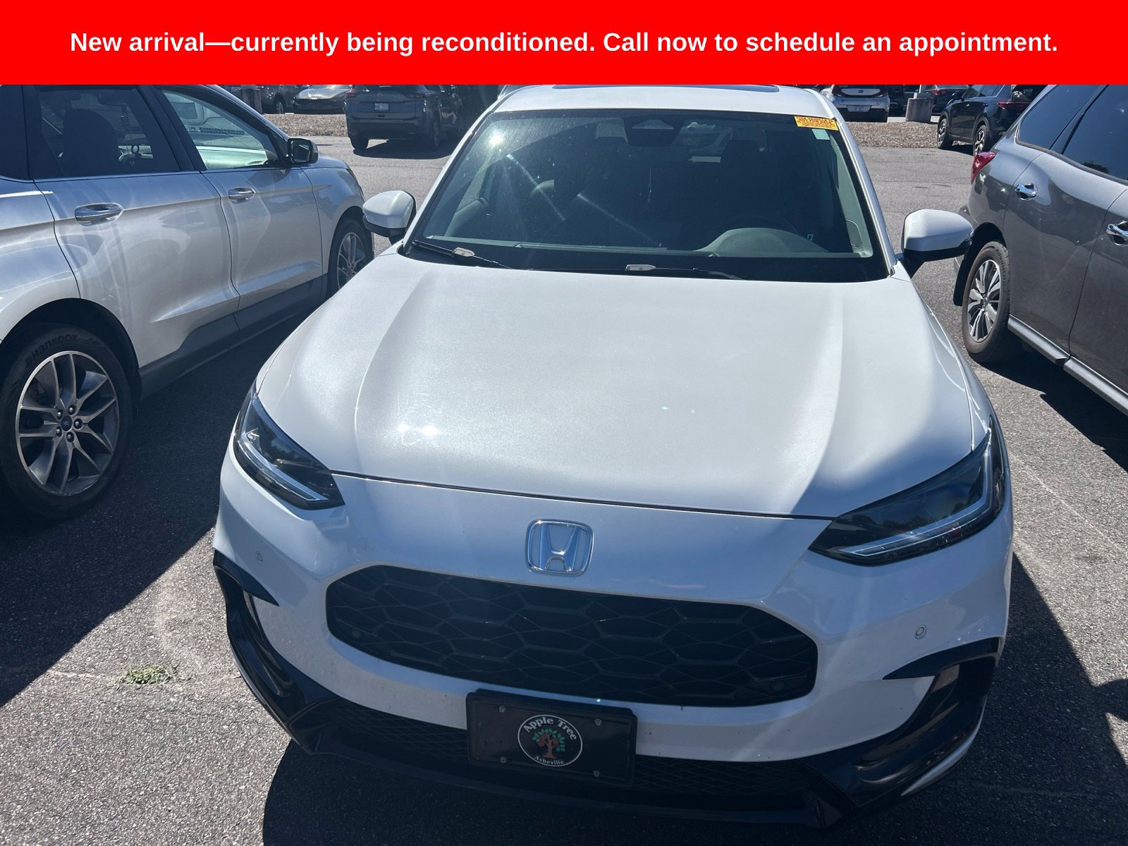 Used 2023 Honda HR-V EX-L image 2