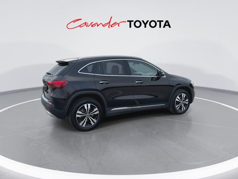 Used 2025 Mercedes-Benz GLA 250 image 8
