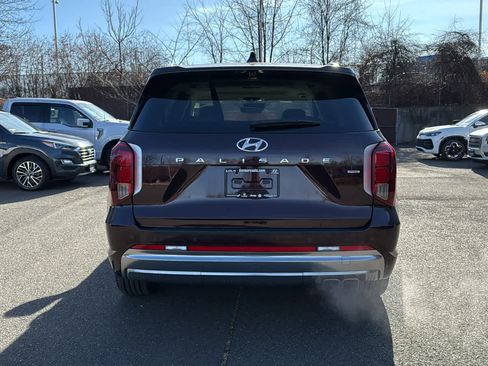 Used 2023 Hyundai Palisade Calligraphy image 4