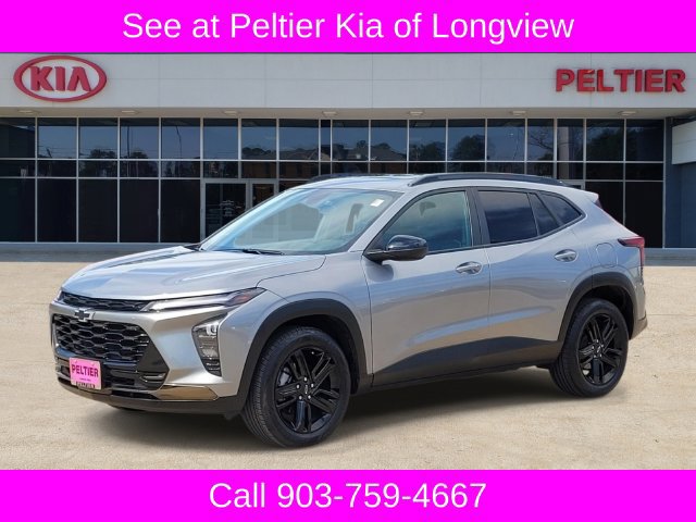 Used 2025 Chevrolet Trax ACTIV w/ Sunroof Package FWD image 3