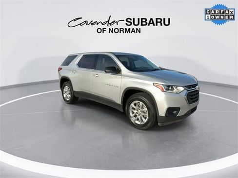 Used 2021 Chevrolet Traverse LS image 2