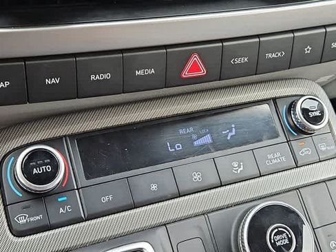 Used 2023 Hyundai Palisade SEL FWD image 24