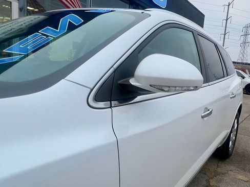 Used 2016 Buick Enclave Leather image 12