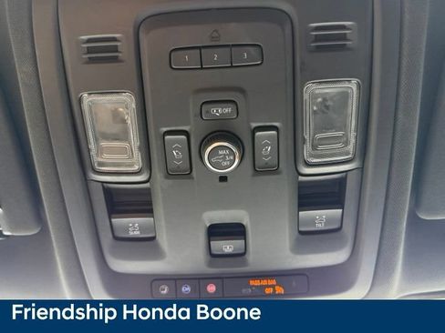 Used 2021 Chevrolet Tahoe Premier w/ Premium Package AWD/4WD image 38