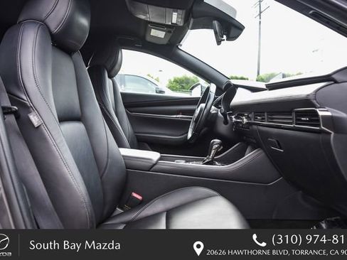 Used 2020 MAZDA MAZDA3 Hatchback w/ Preferred Package image 17