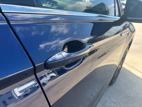 Used 2023 Volkswagen Tiguan SE image 33