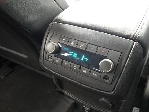 Used 2016 Chevrolet Traverse LT image 19