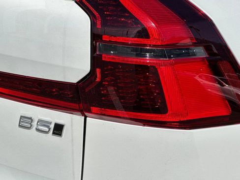 New 2026 Volvo XC60 B5 Core w/ Climate Package PRO image 32