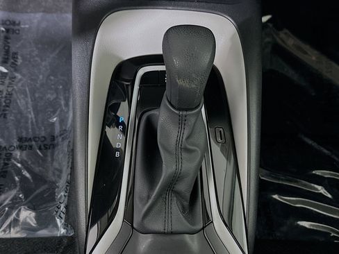 Certified 2025 Toyota Corolla LE image 20