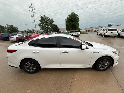 Used 2019 Kia Optima LX FWD image 6