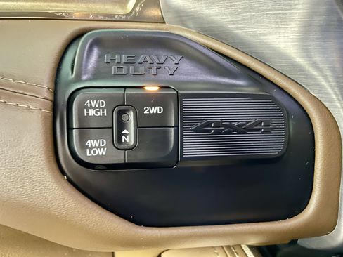 Used 2024 RAM 3500 Limited w/ Towing Technology Group image 25