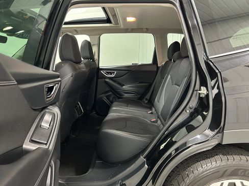Used 2020 Subaru Forester Premium AWD/4WD image 28