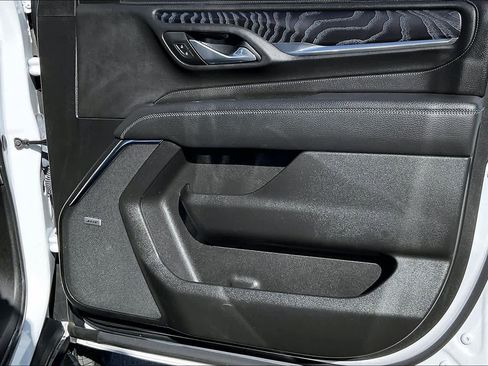 Used 2024 GMC Yukon XL Denali image 22