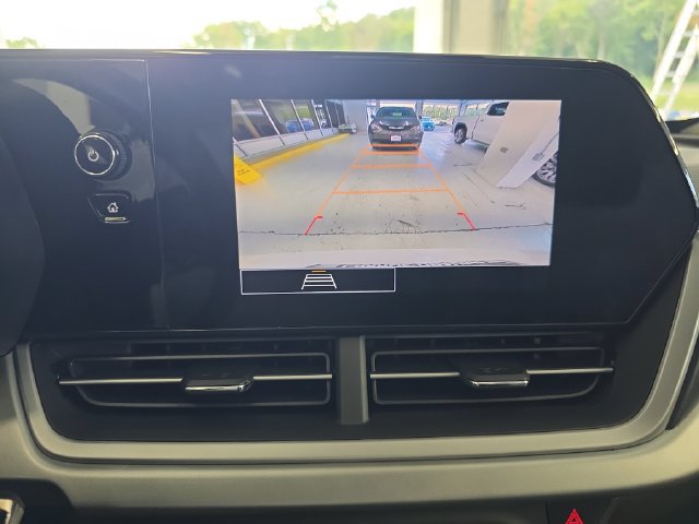Used 2025 Chevrolet Trax LS FWD image 16