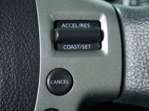 Used 2013 Nissan Rogue SV FWD image 25
