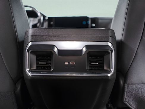 Used 2023 GMC Sierra 1500 Elevation w/ Preferred Package image 29