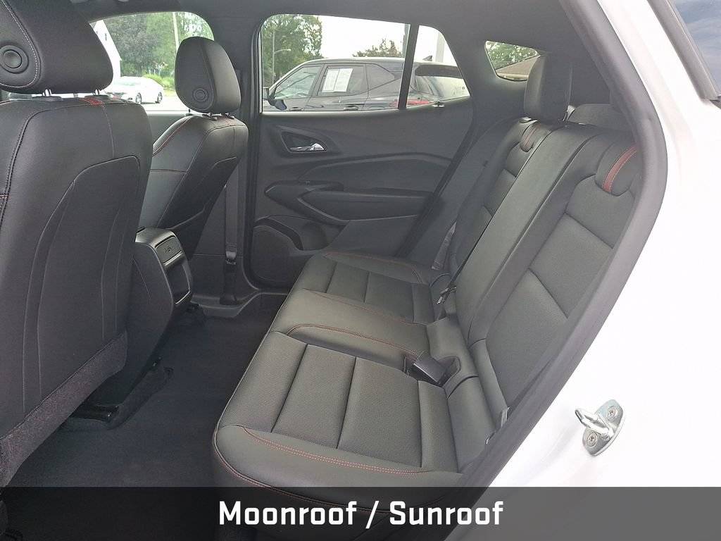Certified 2024 Chevrolet Trax RS w/ Sunroof Package FWD image 15