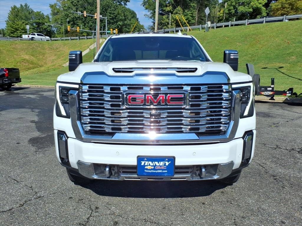 Used 2024 GMC Sierra 3500 Denali w/ Denali Reserve Package AWD/4WD image 8