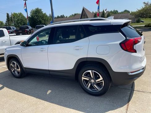 Used 2021 GMC Terrain SLT AWD/4WD image 4