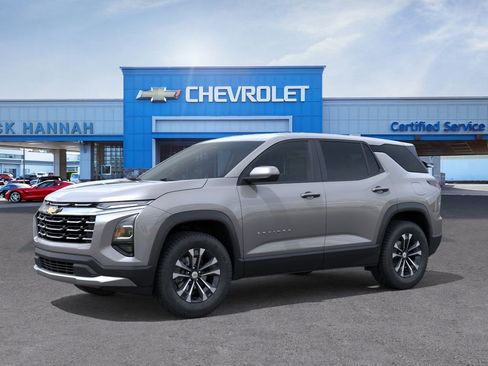 New 2025 Chevrolet Equinox LT FWD image 2