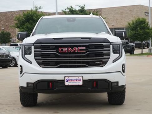 Used 2025 GMC Sierra 1500 AT4 AWD/4WD image 2