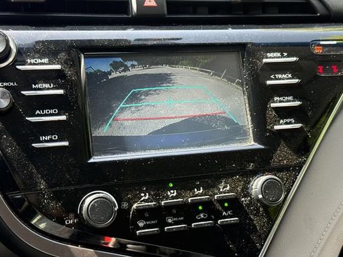 Used 2018 Toyota Camry LE FWD image 22