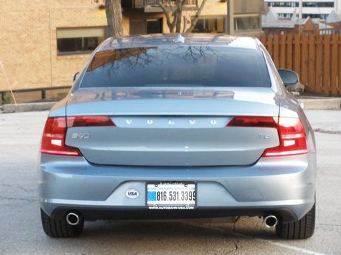 Used 2018 Volvo S90 T5 Momentum image 18