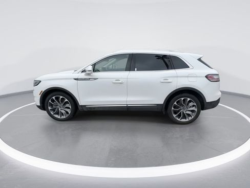 Used 2023 Lincoln Nautilus Reserve w/ Equipment Group 201A image 5