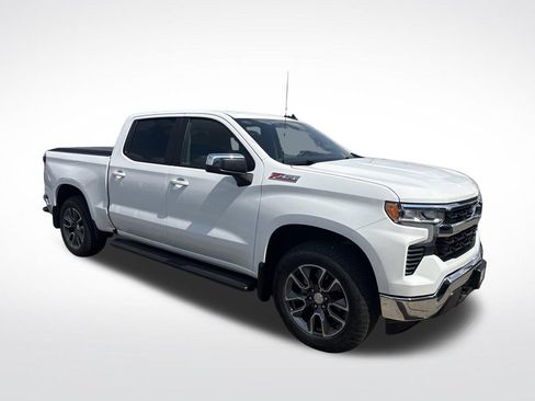 Used 2024 Chevrolet Silverado 1500 LT w/ Z71 Off-Road Package AWD/4WD image 4